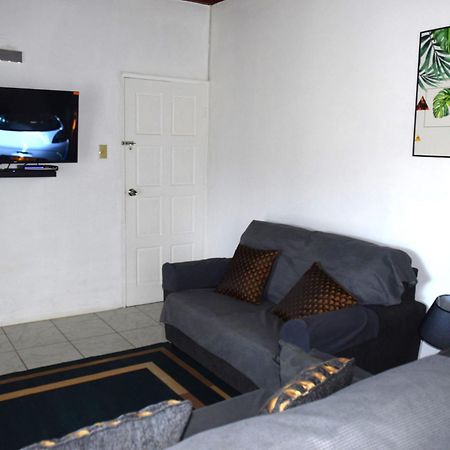 Harriott Heights Daire Mandeville Dış mekan fotoğraf
